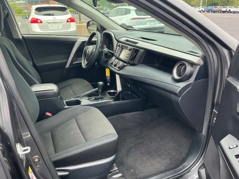 Used 2018 Toyota RAV4 LE w/ All Weather Liner Package AWD/4WD image 31