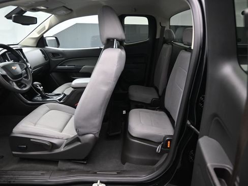 Used 2022 Chevrolet Colorado W/T w/ WT Convenience Package image 18