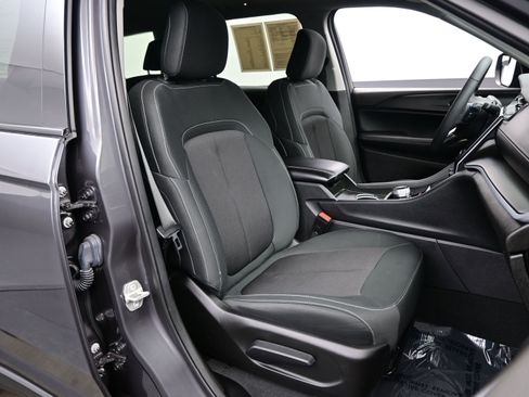 Used 2024 Jeep Grand Cherokee L Laredo w/ Luxury Tech Group I image 14