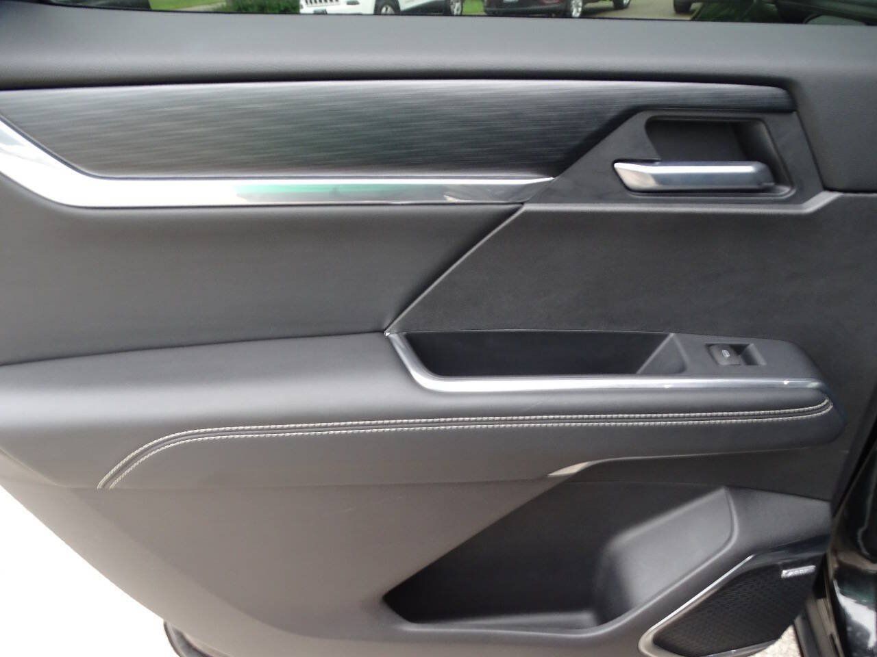 Used 2025 GMC Acadia AWD Elevation w/ Elevation Premium Package image 40