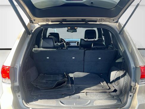 Used 2014 Jeep Grand Cherokee Overland w/ Advanced Technology Group image 27