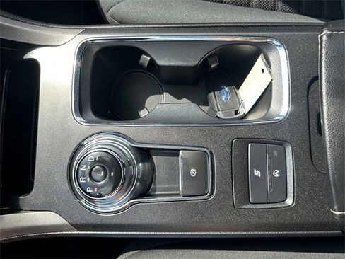 Used 2020 Ford Fusion SE image 28