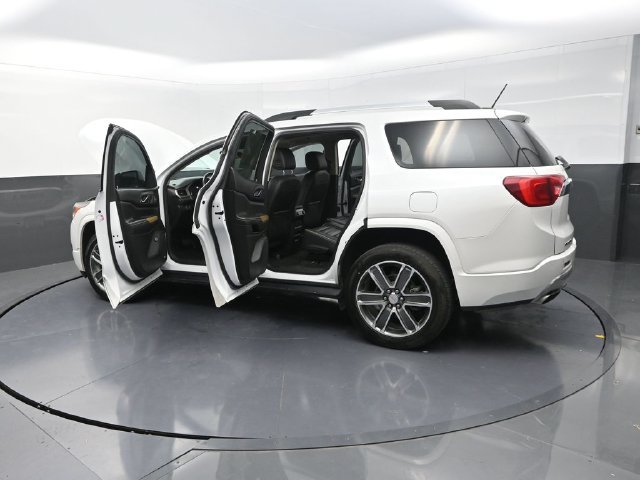 Used 2018 GMC Acadia Denali w/ Technology Package AWD/4WD image 42