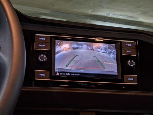 Certified 2023 Volkswagen Jetta SE w/ Panoramic Sunroof Package FWD image 16