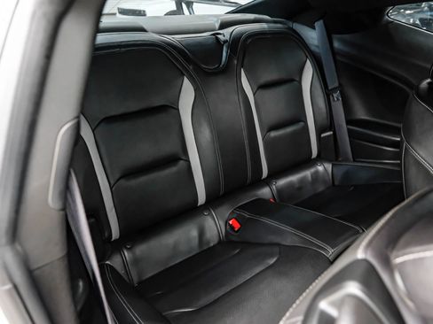 Used 2018 Chevrolet Camaro SS RWD image 37