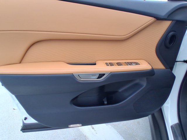 New 2026 Lexus ES 350e w/ Convenience Package FWD image 13