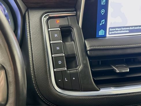 Used 2023 Chevrolet Tahoe Premier AWD/4WD image 18