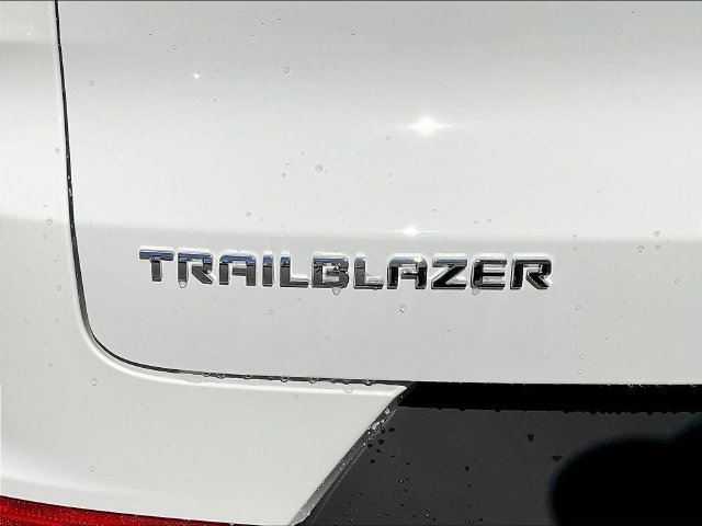 New 2026 Chevrolet TrailBlazer LS FWD image 11