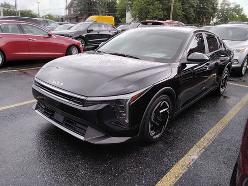 Used 2025 Kia K4 EX FWD image 2