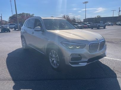 Used 2019 BMW X5 xDrive40i w/ Premium Package 2