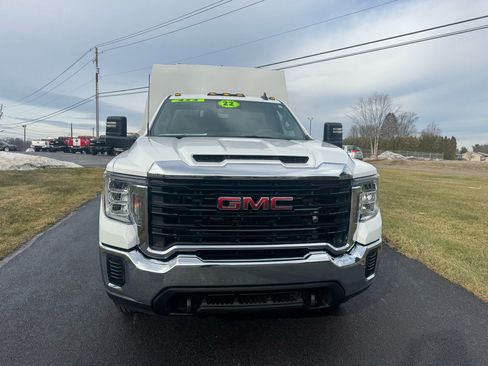 Used 2022 GMC Sierra 3500 Pro w/ Convenience Package image 9