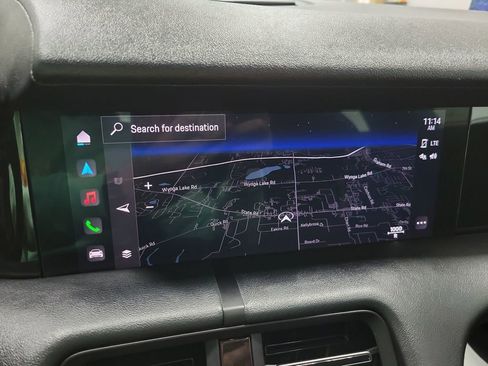 Used 2021 Porsche Taycan image 8