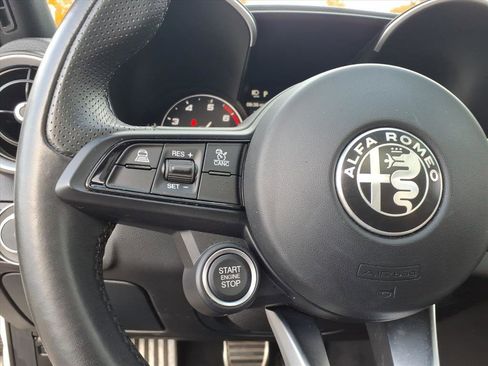 Used 2022 Alfa Romeo Giulia Ti image 26
