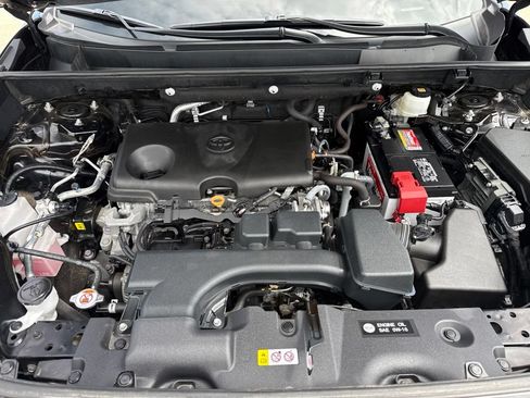Certified 2022 Toyota RAV4 LE AWD/4WD image 22