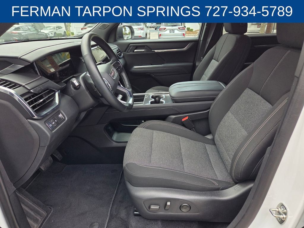 Used 2025 GMC Acadia Elevation FWD image 5