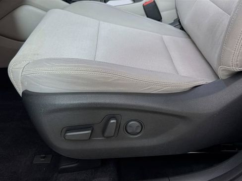 Used 2018 Hyundai Tucson Value AWD/4WD image 16