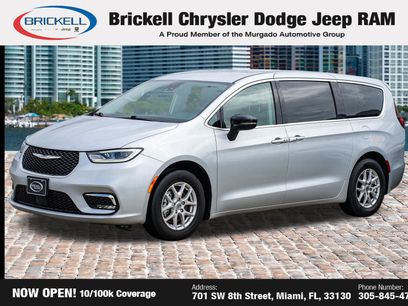 Used 2024 Chrysler Pacifica Touring-L