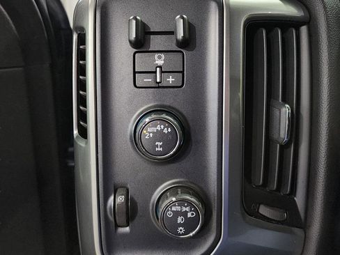 Used 2018 Chevrolet Silverado 1500 LT w/ All Star Edition image 16