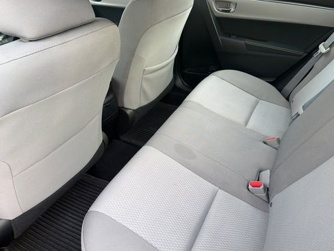 Used 2014 Toyota Corolla LE image 12