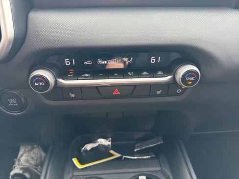 Used 2025 MAZDA CX-50 AWD 2.5 S w/ Preferred Package image 12