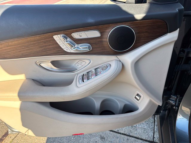 Used 2022 Mercedes-Benz GLC 300 4MATIC image 14