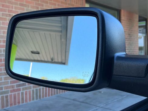 Used 2019 RAM 1500 Classic SLT image 26