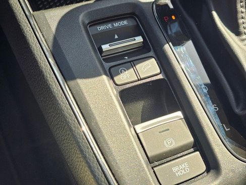 Used 2025 Honda CR-V EX image 37