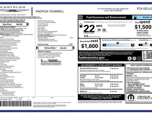 Used 2022 Chrysler Pacifica Touring-L image 3