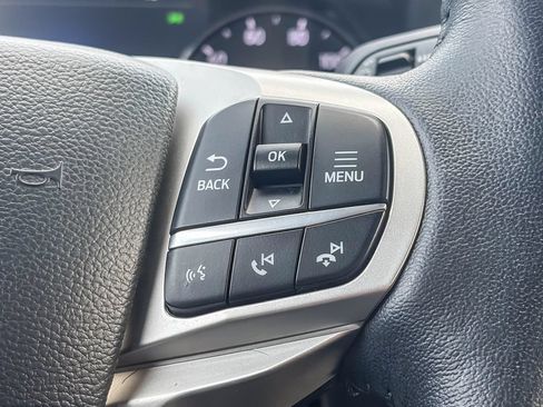 Used 2022 Ford Explorer XLT w/ Equipment Group 202A AWD/4WD image 19