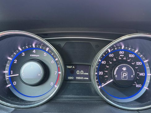 Used 2011 Hyundai Sonata GLS FWD image 42