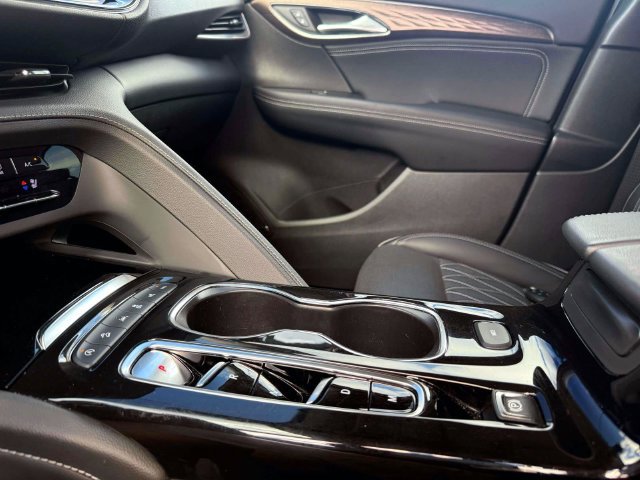 Used 2023 Buick Envision Avenir AWD/4WD image 32
