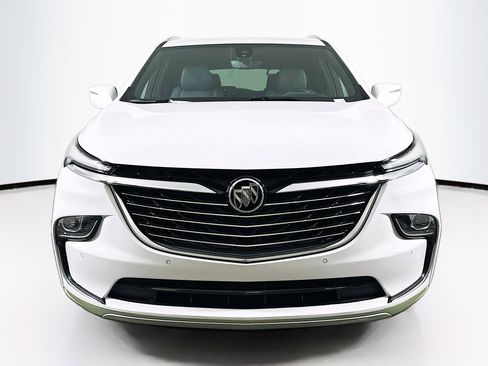 Used 2024 Buick Enclave Premium image 2