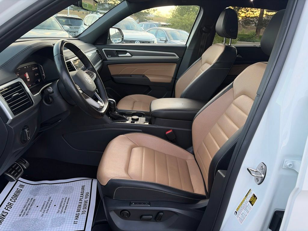 Used 2023 Volkswagen Atlas Cross Sport SEL Premium R-Line AWD/4WD image 25