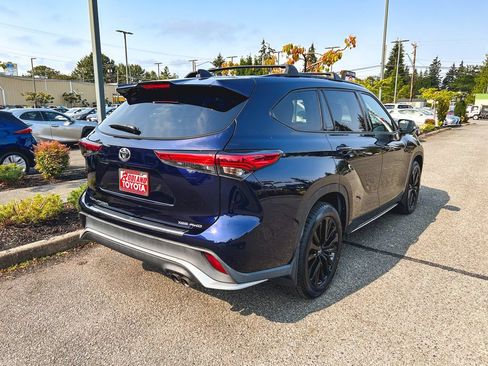 Used 2023 Toyota Highlander XSE AWD/4WD image 7