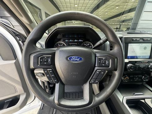 Used 2022 Ford F250 XLT w/ FX4 Off-Road Package image 19