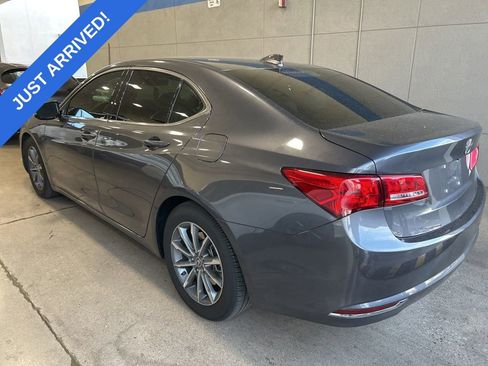 Used 2018 Acura TLX w/ Technology Package FWD image 4