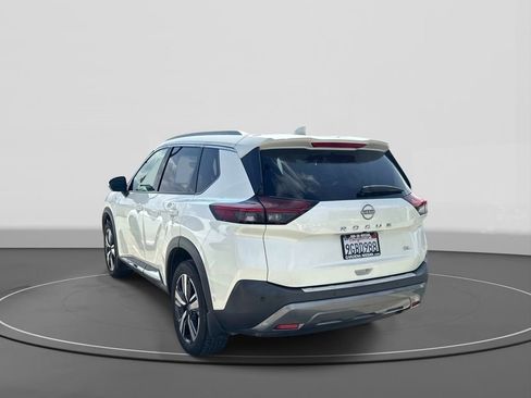 Used 2023 Nissan Rogue SL w/ SL Premium Package FWD image 5