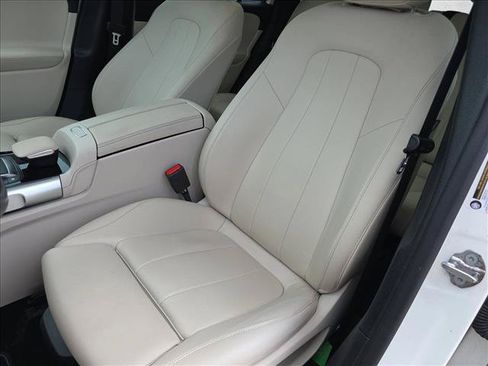 Certified 2023 Mercedes-Benz GLB 250 image 12
