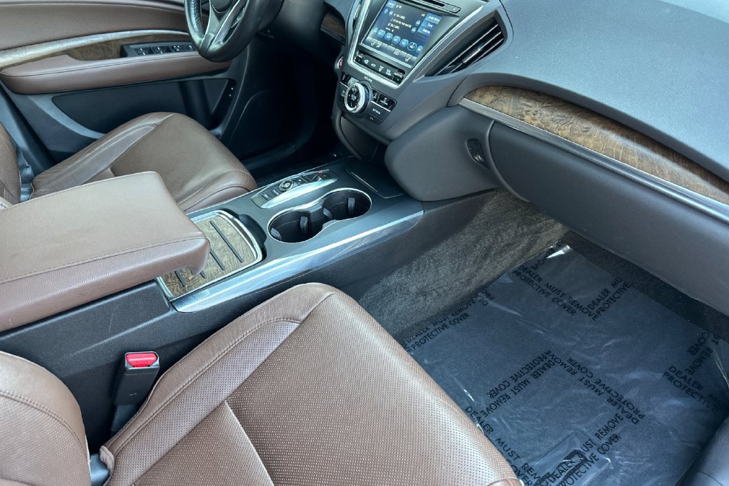 Used 2019 Acura MDX w/ Technology Package AWD/4WD image 16