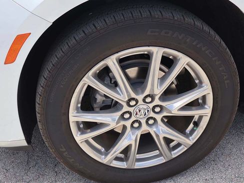 Used 2023 Buick Enclave Premium w/ Experience Buick Package FWD image 28