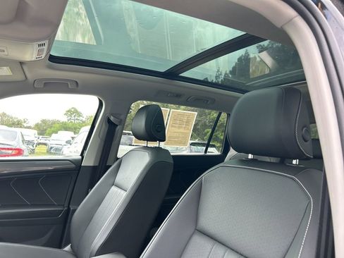 Used 2023 Volkswagen Tiguan SE image 21