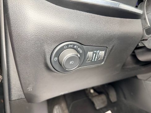 Used 2022 Jeep Compass High Altitude AWD/4WD image 17