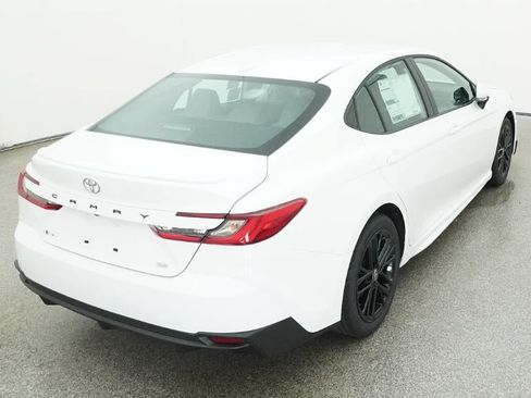 New 2026 Toyota Camry SE FWD image 4
