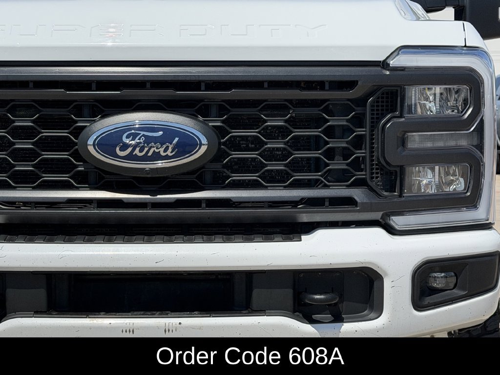 Used 2023 Ford F250 Lariat w/ Sport Appearance Package AWD/4WD image 4