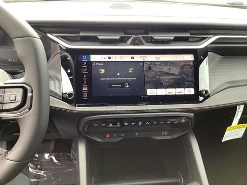 New 2026 Jeep Cherokee Overland w/ Trailer Tow Group image 17