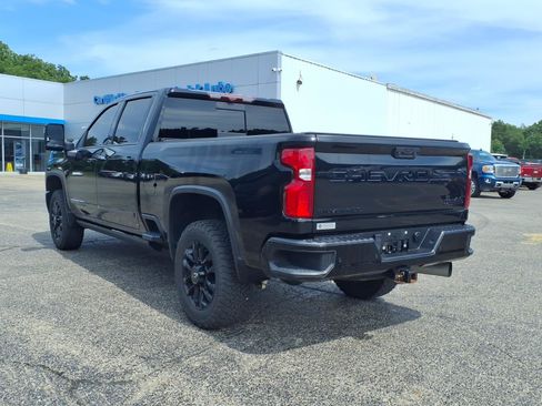 Used 2024 Chevrolet Silverado 2500 High Country w/ High Country Premium Package AWD/4WD image 19