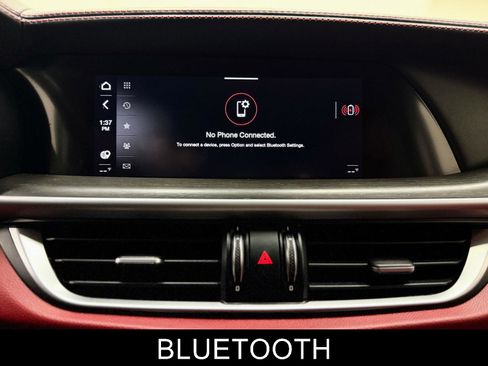 Used 2020 Alfa Romeo Stelvio Ti Lusso image 24