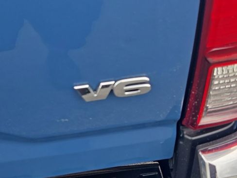 Used 2019 Toyota Tacoma TRD Off-Road image 8