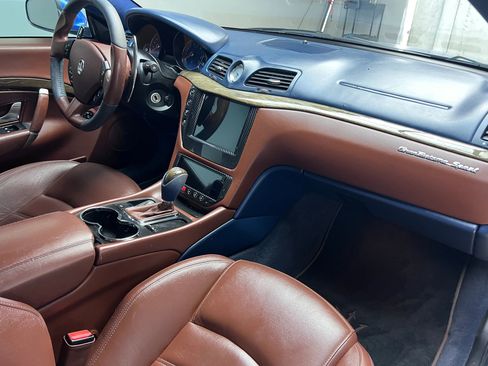 Used 2016 Maserati GranTurismo Sport image 19