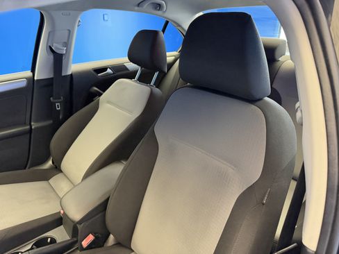 Used 2017 Volkswagen Jetta S FWD image 9